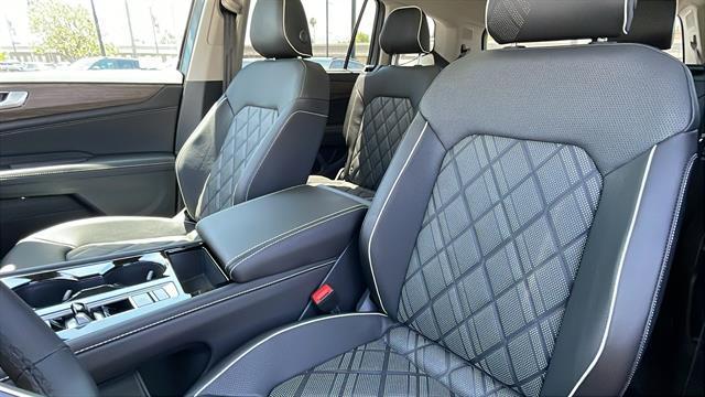 new 2025 Volkswagen Atlas car, priced at $53,734
