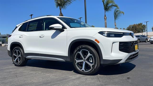 new 2025 Volkswagen Tiguan car, priced at $36,676