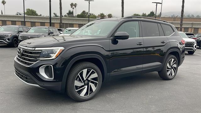 new 2025 Volkswagen Atlas car, priced at $41,141