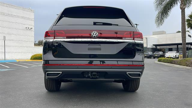 new 2025 Volkswagen Atlas car, priced at $41,141
