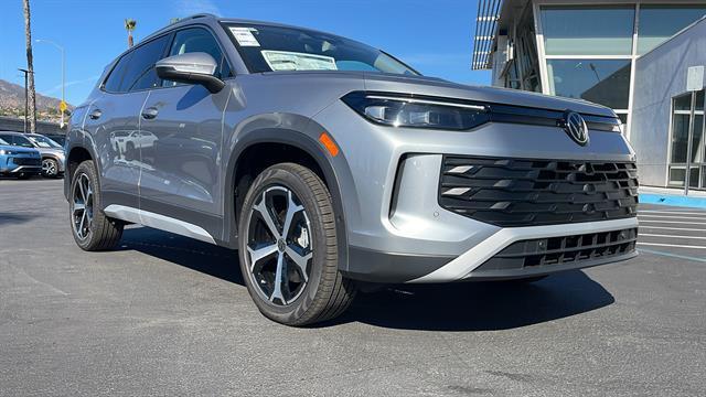 new 2025 Volkswagen Tiguan car, priced at $35,382