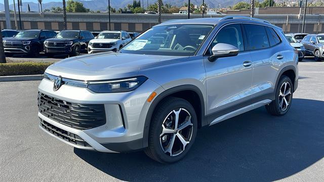 new 2025 Volkswagen Tiguan car, priced at $35,382