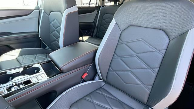 new 2025 Volkswagen Atlas car, priced at $45,604