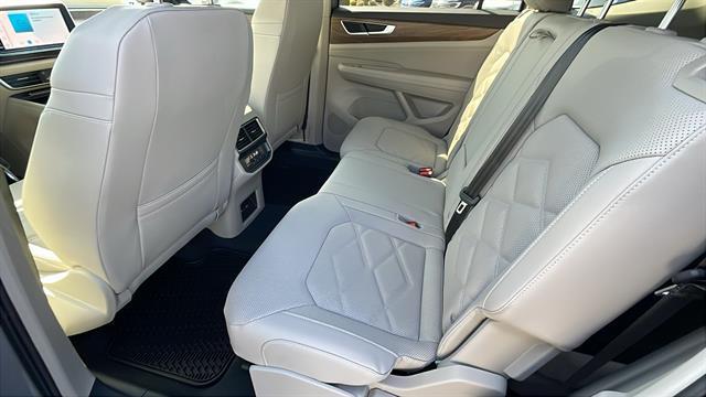 new 2025 Volkswagen Atlas car, priced at $37,474