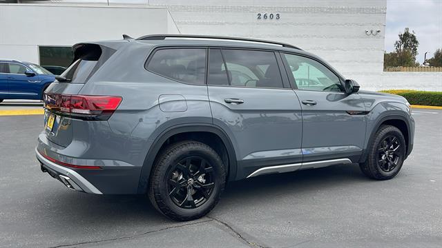 new 2025 Volkswagen Atlas car, priced at $46,929