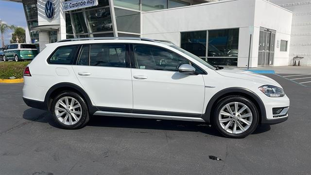 used 2018 Volkswagen Golf Alltrack car, priced at $17,498