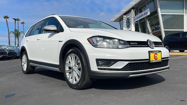 used 2018 Volkswagen Golf Alltrack car, priced at $17,498
