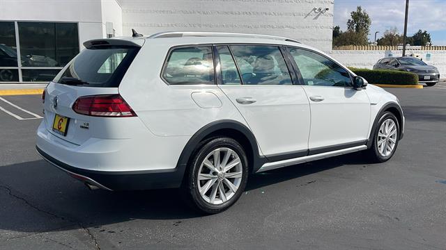 used 2018 Volkswagen Golf Alltrack car, priced at $17,498