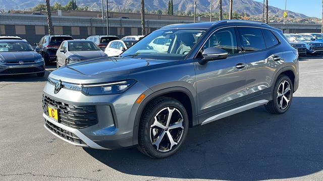 new 2025 Volkswagen Tiguan car, priced at $33,586