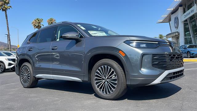 new 2025 Volkswagen Tiguan car, priced at $29,515