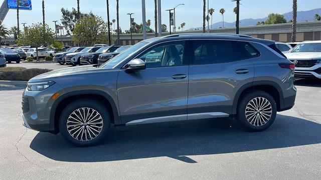 new 2025 Volkswagen Tiguan car, priced at $29,515