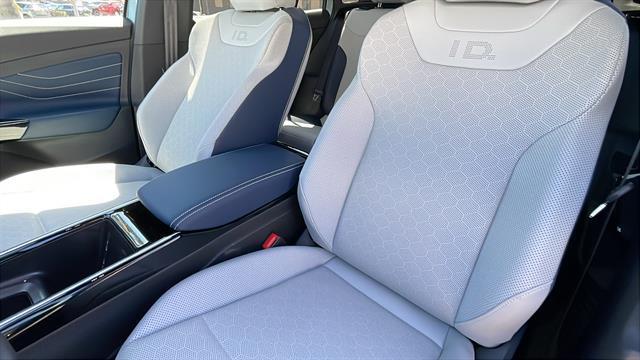 new 2025 Volkswagen ID.4 car, priced at $51,481