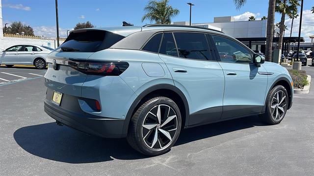 new 2025 Volkswagen ID.4 car, priced at $51,481