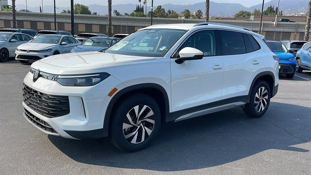 new 2025 Volkswagen Tiguan car, priced at $30,881