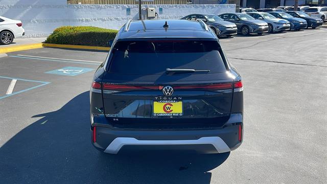 new 2025 Volkswagen Tiguan car, priced at $32,479