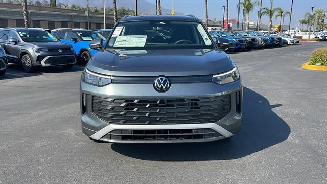 new 2025 Volkswagen Tiguan car, priced at $31,381
