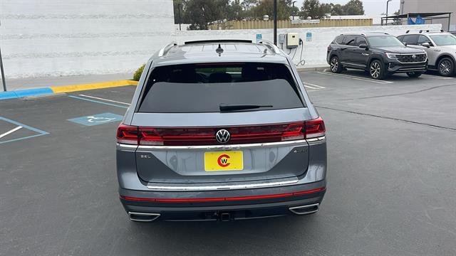 new 2025 Volkswagen Atlas car, priced at $47,379