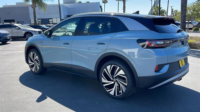 new 2025 Volkswagen ID.4 car, priced at $53,359