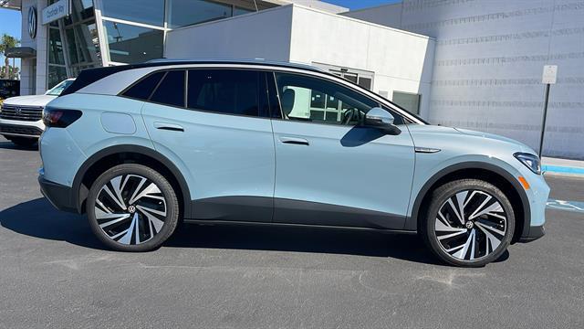 new 2025 Volkswagen ID.4 car, priced at $53,359