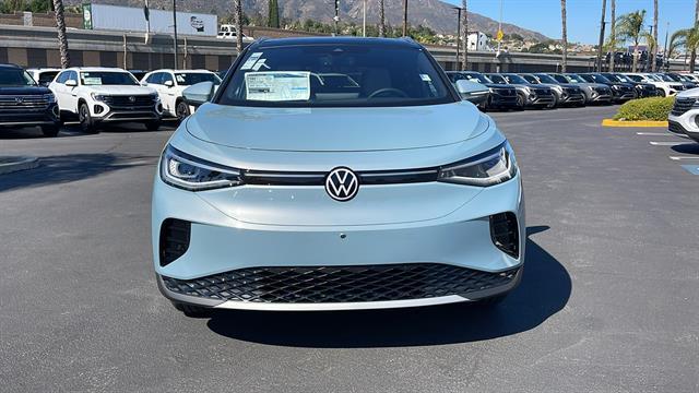 new 2025 Volkswagen ID.4 car, priced at $53,359