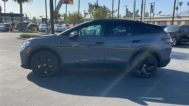 new 2025 Volkswagen ID.4 car, priced at $55,713