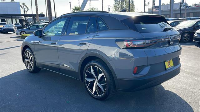 used 2025 Volkswagen ID.4 car, priced at $35,298