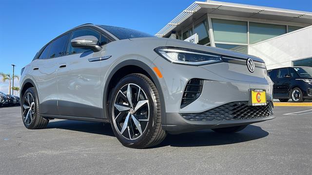 used 2025 Volkswagen ID.4 car, priced at $35,298