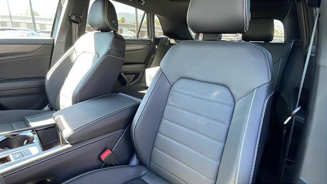 new 2026 Volkswagen Atlas Cross Sport car, priced at $54,107