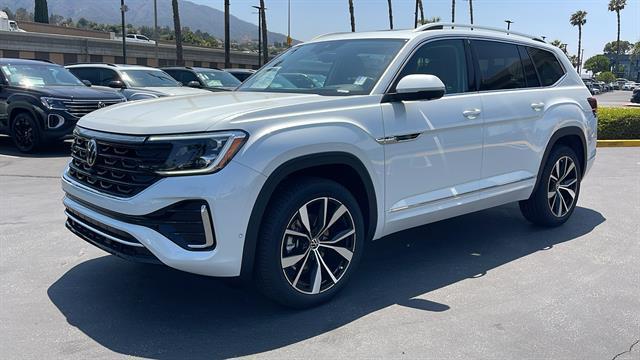 new 2025 Volkswagen Atlas car, priced at $53,979