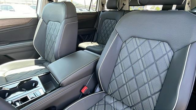 new 2025 Volkswagen Atlas car, priced at $53,979