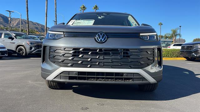 new 2025 Volkswagen Tiguan car, priced at $32,682