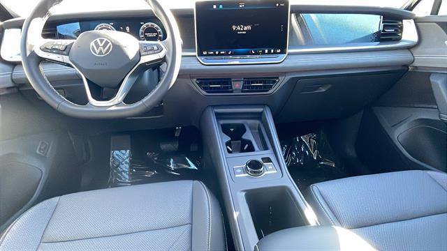 new 2025 Volkswagen Tiguan car, priced at $32,682
