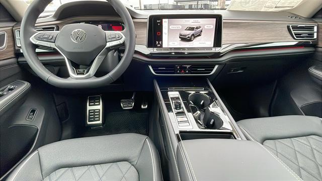 new 2025 Volkswagen Atlas car, priced at $53,719