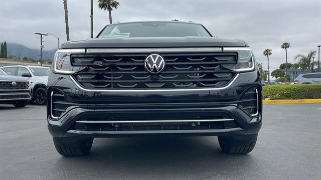 new 2025 Volkswagen Atlas car, priced at $53,719