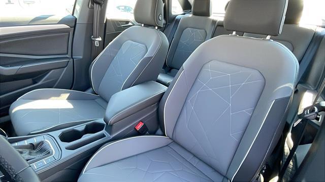 new 2025 Volkswagen Jetta car, priced at $24,215