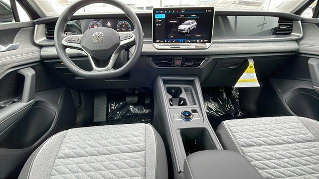 new 2025 Volkswagen Tiguan car, priced at $30,664