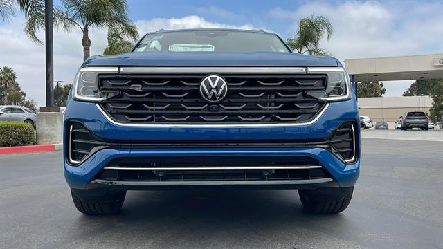 new 2025 Volkswagen Atlas car, priced at $53,719