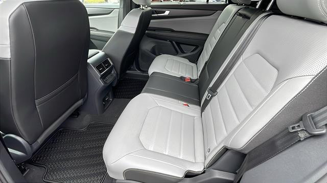 new 2025 Volkswagen Atlas Cross Sport car, priced at $47,059