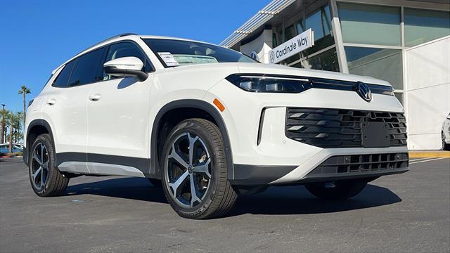 new 2025 Volkswagen Tiguan car, priced at $32,682