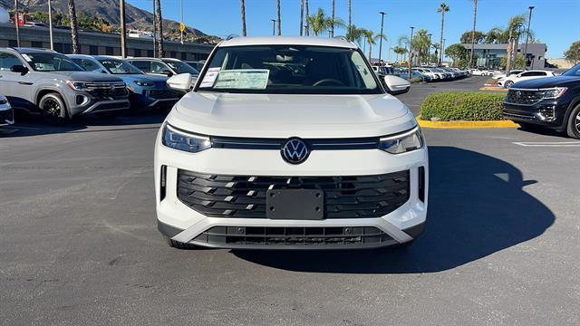 new 2025 Volkswagen Tiguan car, priced at $32,682