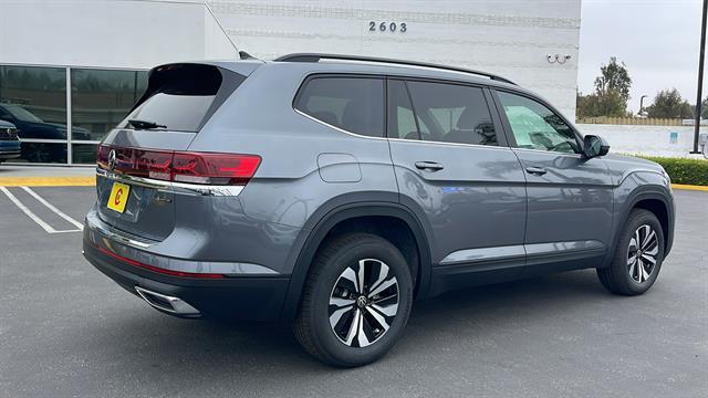 new 2025 Volkswagen Atlas car, priced at $38,725