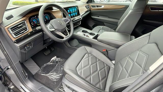 new 2025 Volkswagen Atlas car, priced at $38,725