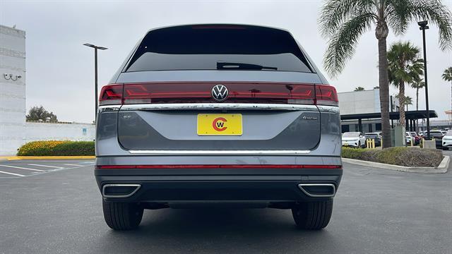 new 2025 Volkswagen Atlas car, priced at $38,725