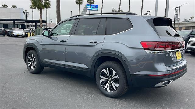 new 2025 Volkswagen Atlas car, priced at $38,725