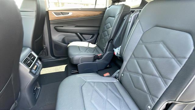 new 2025 Volkswagen Atlas car, priced at $43,036