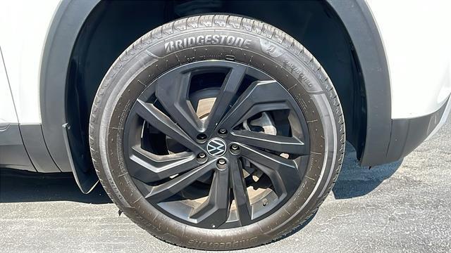 used 2020 Volkswagen Atlas Cross Sport car, priced at $20,898