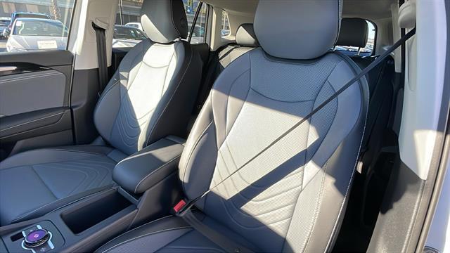 new 2025 Volkswagen Tiguan car, priced at $32,682