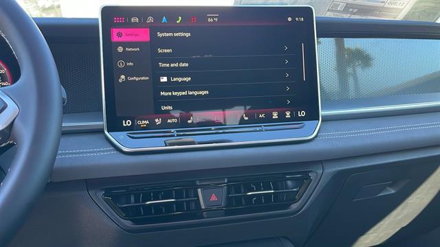 new 2025 Volkswagen Tiguan car, priced at $32,682