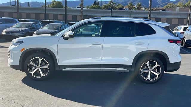 new 2025 Volkswagen Tiguan car, priced at $32,682