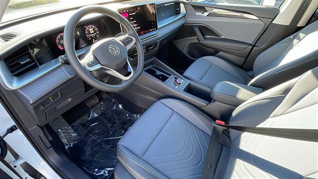 new 2025 Volkswagen Tiguan car, priced at $32,682